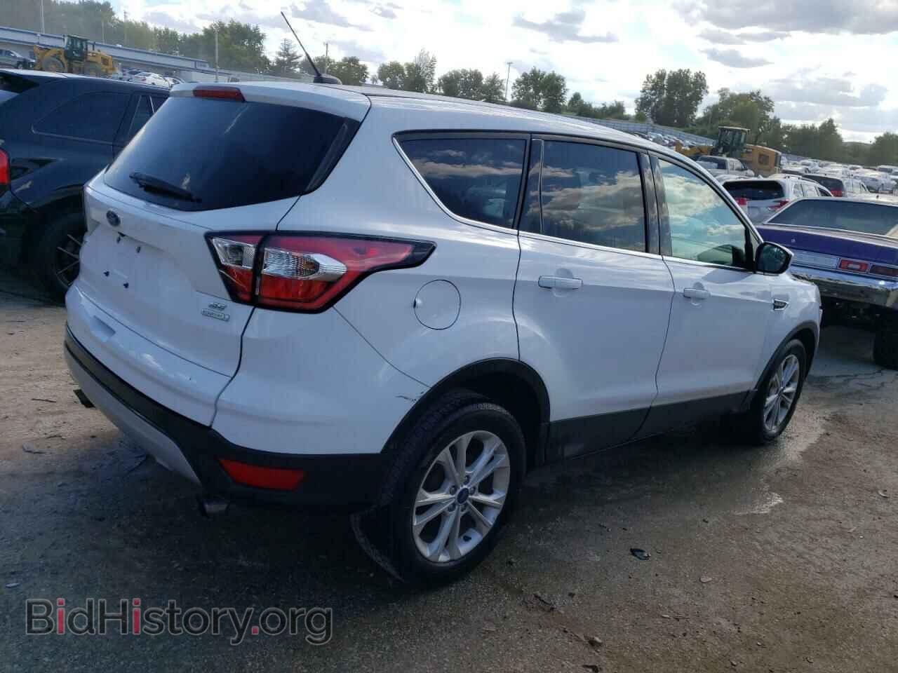 2017 FORD ESCAPE - VIN: 1FMCU0G98HUC96763 - Фото 3