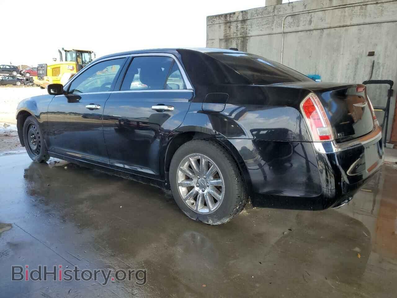 2014 CHRYSLER 300 - VIN: 2C3CCAET5EH228323 - Фото 2