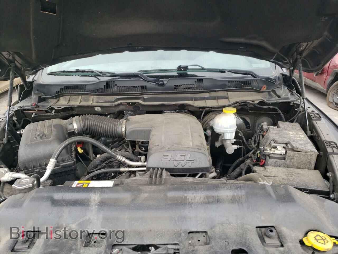 2018 RAM 1500 - VIN: 3C6RR7LG8JG230842 - Фото 11