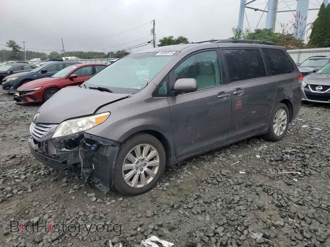 Photo 5TDYK3DC2BS165776 - TOYOTA All Models 2011