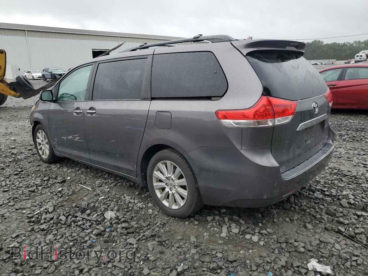 2011 TOYOTA All Models - VIN: 5TDYK3DC2BS165776 - Фото 2