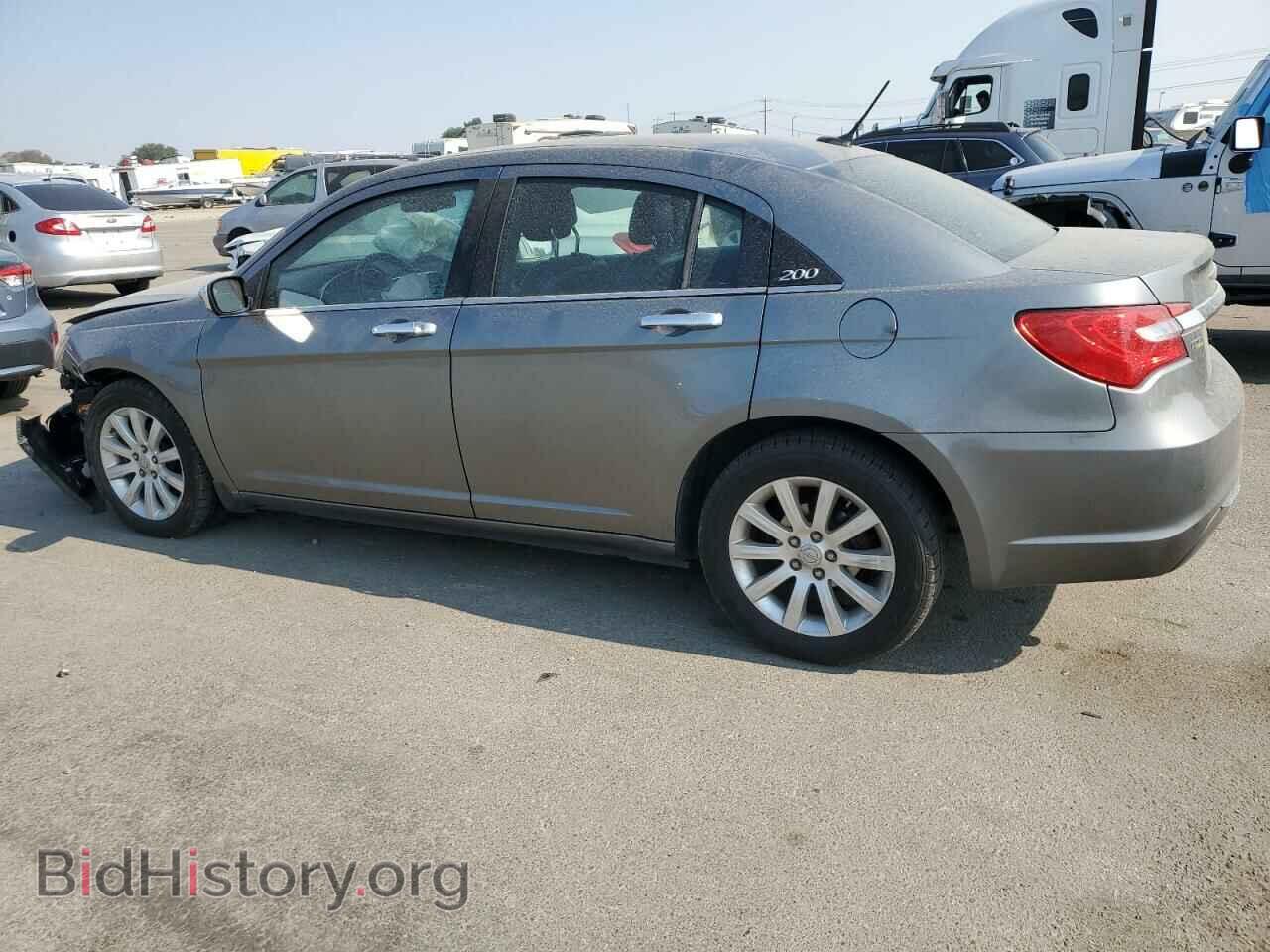 2013 CHRYSLER 200 - VIN: 1C3CCBCG3DN527522 - Фото 2