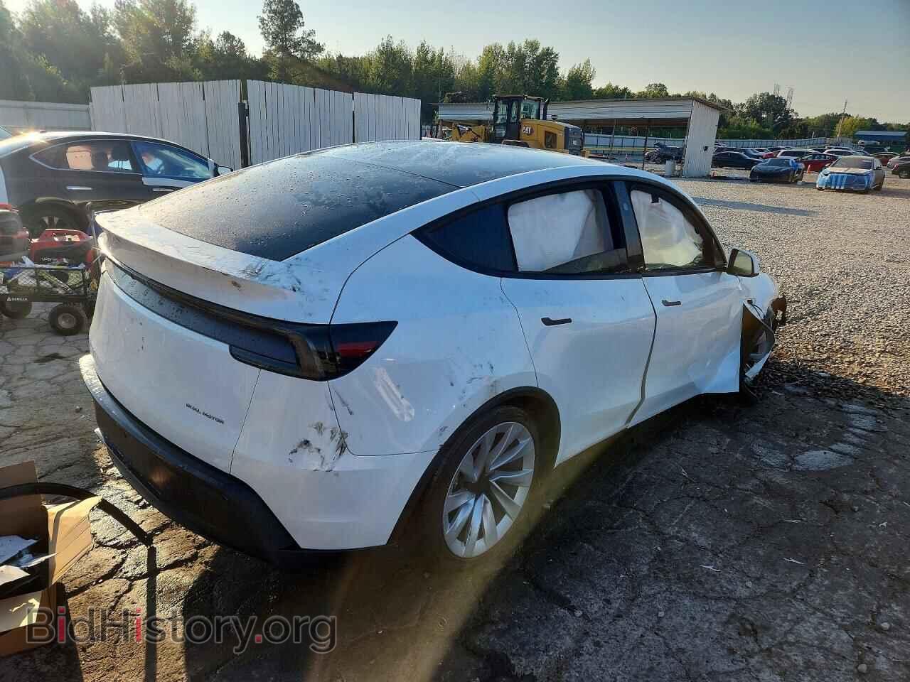 2026 TESLA MODEL Y - VIN: 7SAYGDEE9TA432747 - Photo 3