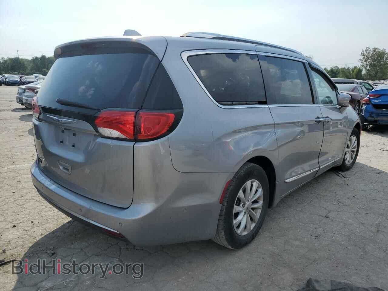 2018 CHRYSLER PACIFICA - VIN: 2C4RC1BG9JR216872 - Фото 3