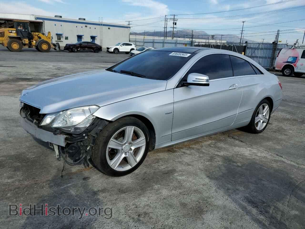 Photo WDDKJ5KB8CF170793 - MERCEDES-BENZ E-CLASS 2012