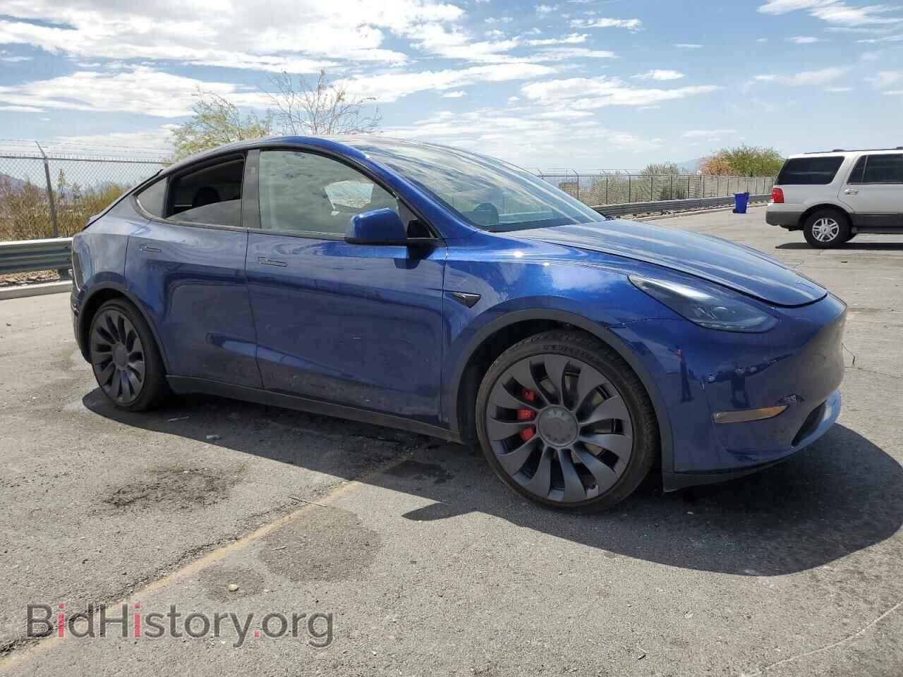 2024 TESLA MODEL Y - VIN: 7SAYGDEF5RA266602 - Фото 4