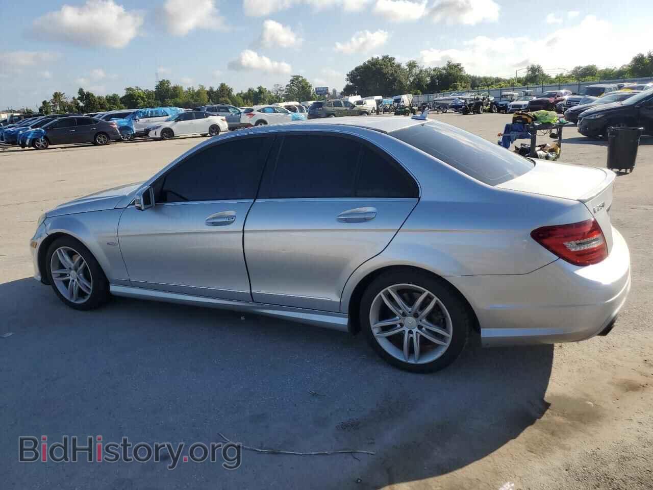 2012 MERCEDES-BENZ C-CLASS - VIN: WDDGF4HB0CF853063 - Фото 2