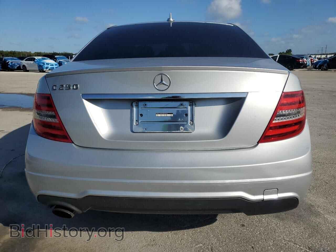 2012 MERCEDES-BENZ C-CLASS - VIN: WDDGF4HB0CF853063 - Фото 6