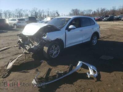 2016 Porsche CAYENNE, белый — VIN WP1AA2A28GLA08285, Copart