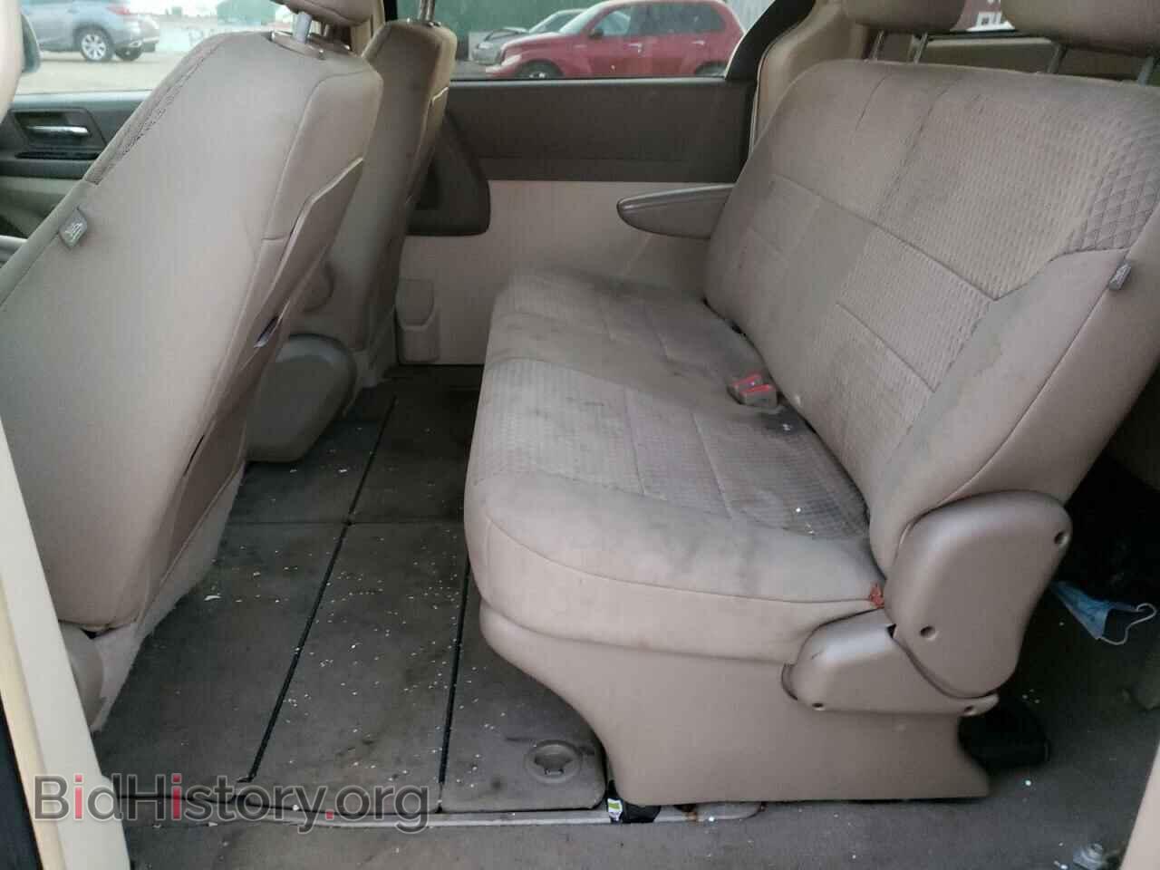 2008 CHRYSLER MINIVAN - VIN: 2A8HR44H48R665574 - Фото 6