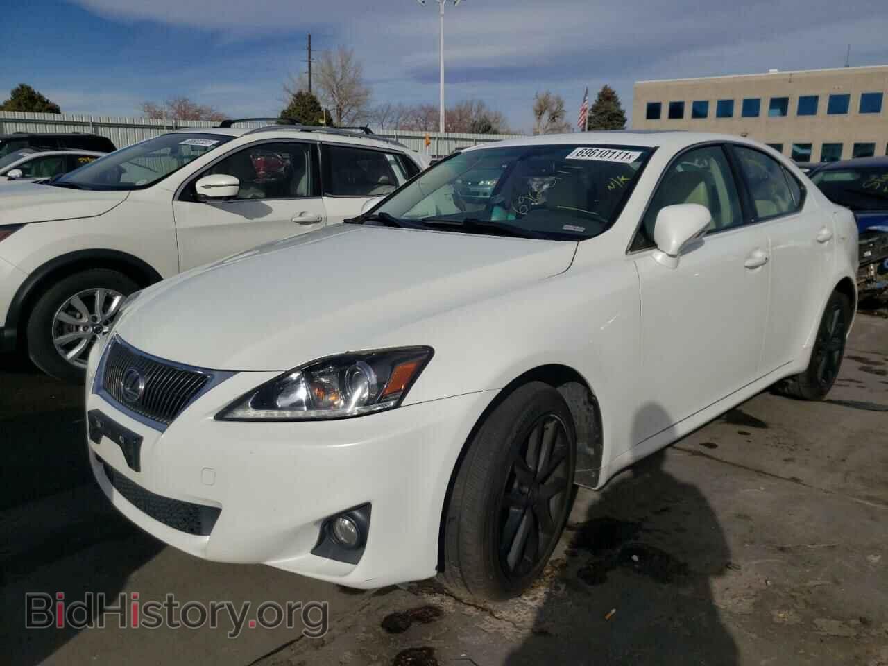 2011 LEXUS IS - VIN: JTHCF5C21B5046737 - Фото 2