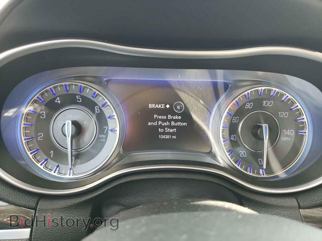 2019 CHRYSLER 300 - VIN: 2C3CCAAG8KH517183 - Фото 9