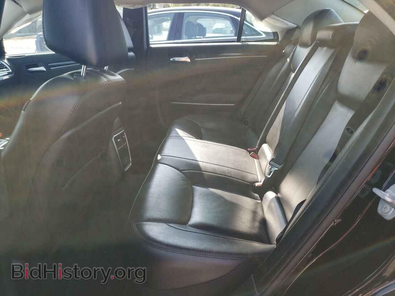 2019 CHRYSLER 300 - VIN: 2C3CCAAG8KH517183 - Фото 10