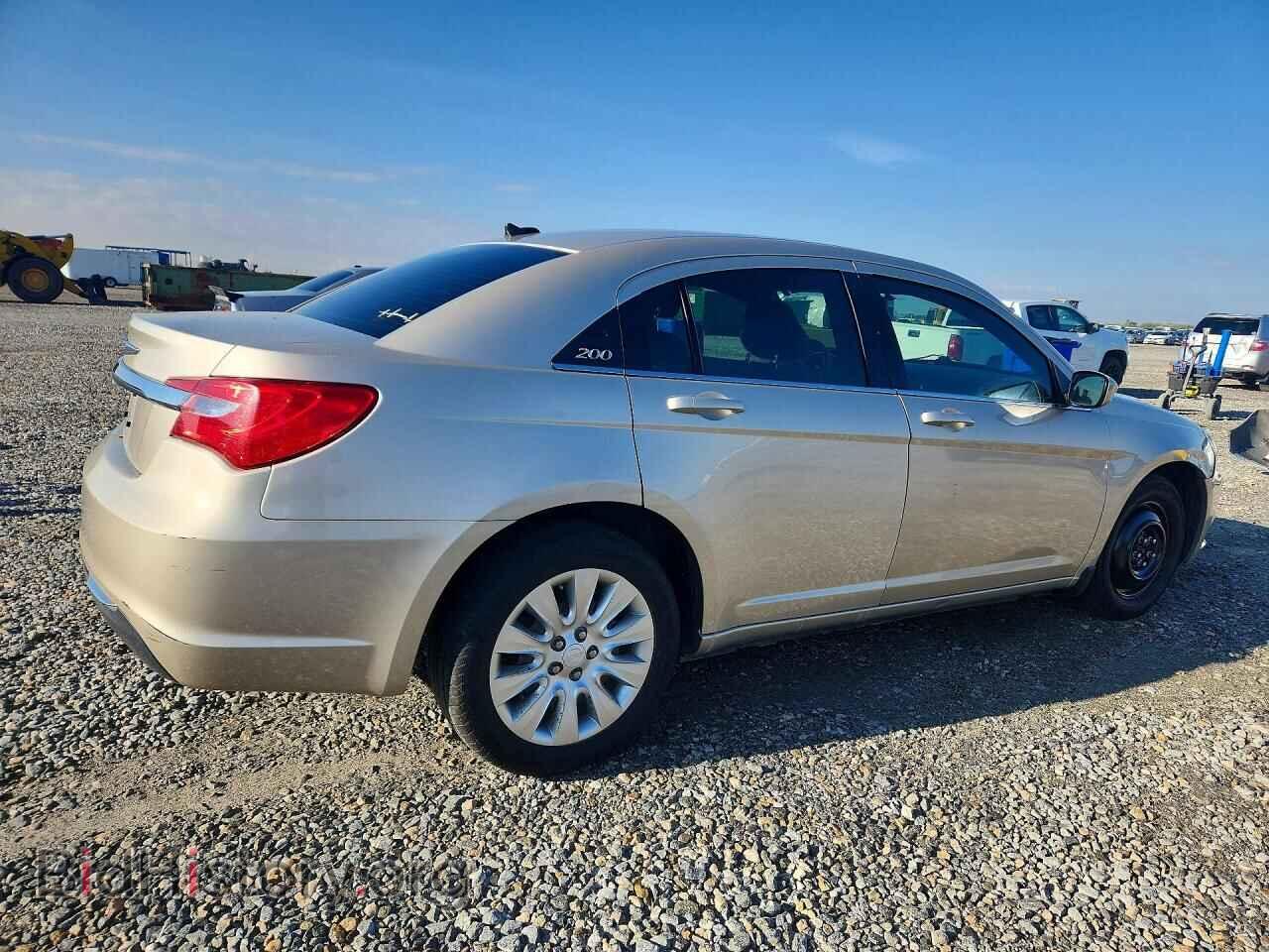 2014 CHRYSLER 200 - VIN: 1C3CCBAB4EN210759 - Photo 3