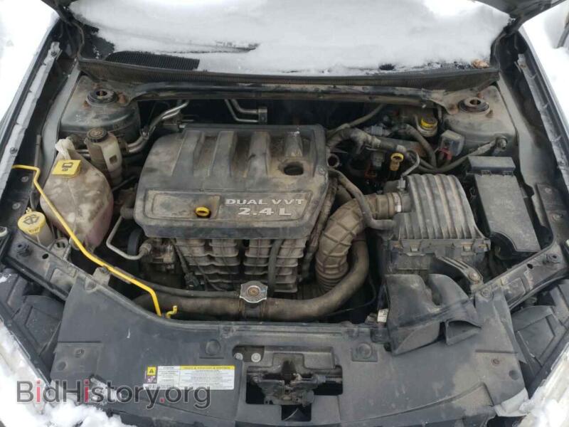 2013 Chrysler 200 (VIN 1C3CCBBB6DN557958) — фото 7 из 10