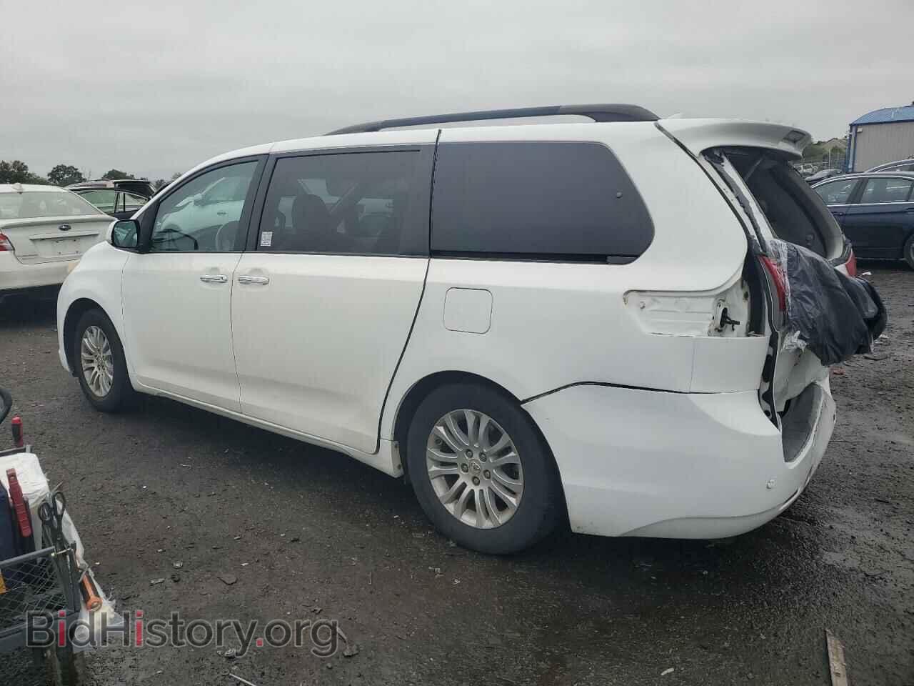 2011 TOYOTA All Models - VIN: 5TDYK3DC2BS044391 - Фото 2