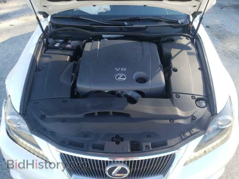 2012 Lexus IS (VIN JTHFF2C20C2523544) — photo 7 of 10