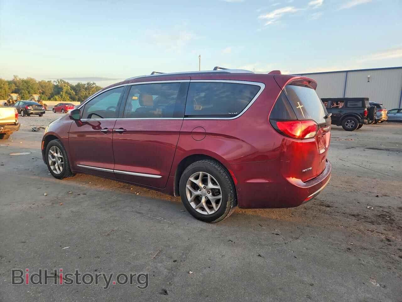 2017 CHRYSLER PACIFICA - VIN: 2C4RC1GG3HR620382 - Photo 2