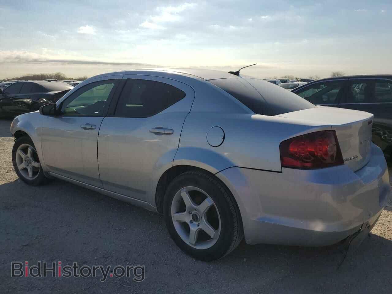 2011 DODGE AVENGER - VIN: 1B3BD4FB1BN588057 - Фото 2