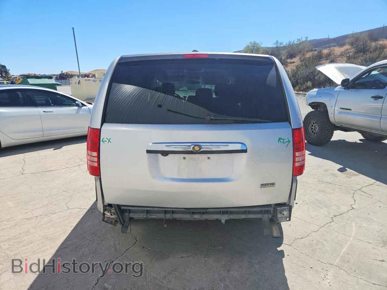 2008 CHRYSLER MINIVAN - VIN: 2A8HR44H08R726855 - Фото 6