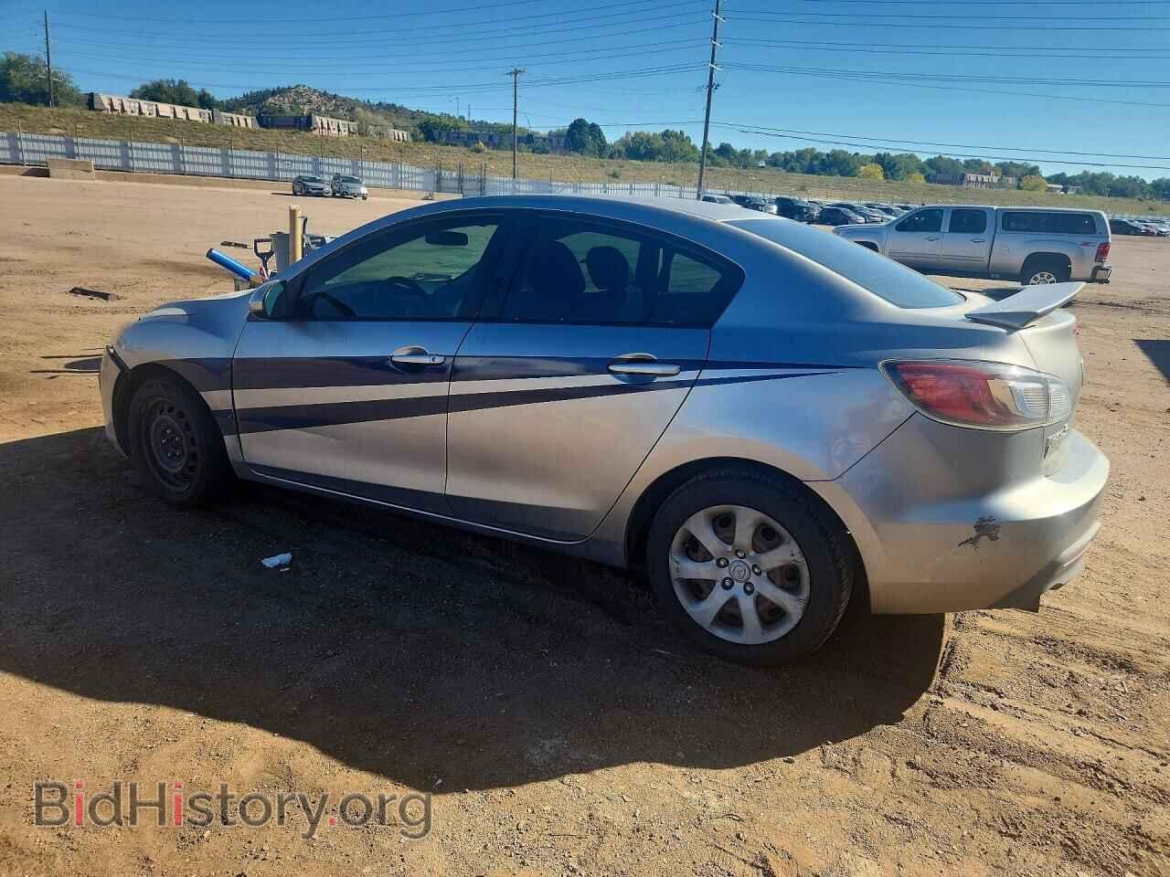 2011 MAZDA 3 - VIN: JM1BL1UF7B1405614 - Photo 2
