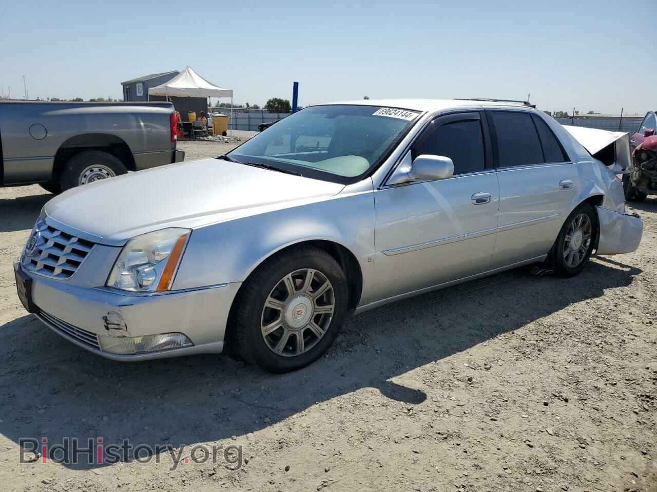 Photo 1G6KA5EYXAU100721 - CADILLAC DTS 2010