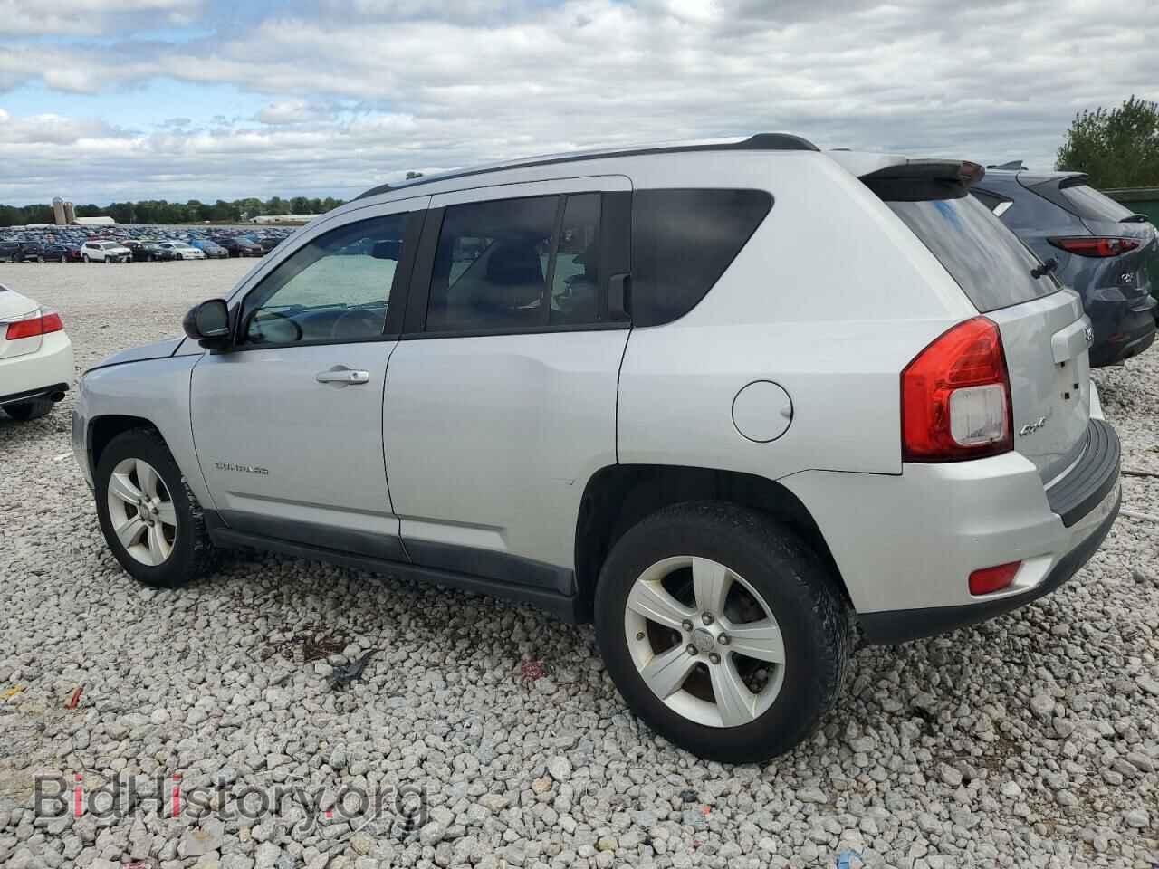 2011 JEEP COMPASS - VIN: 1J4NF1FB2BD277743 - Photo 2