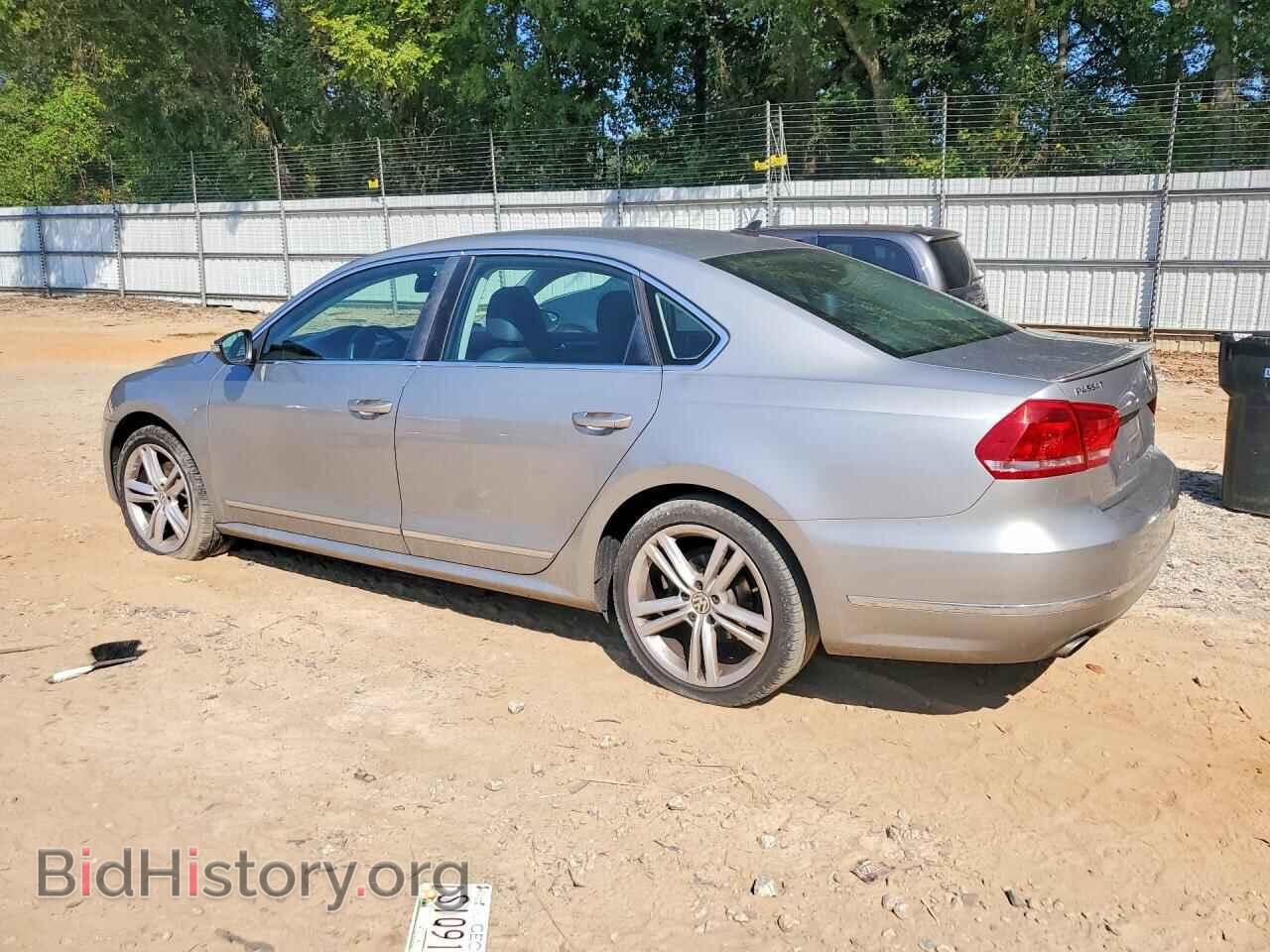 2012 VOLKSWAGEN PASSAT - VIN: 1VWCM7A39CC104375 - Photo 2