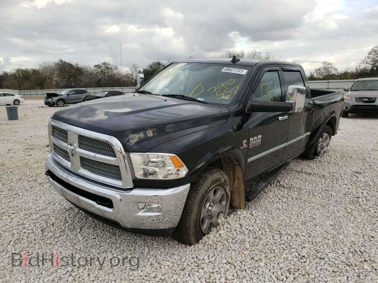 2018 RAM 2500 - VIN: 3C6UR5DL1JG240557 - Photo 2