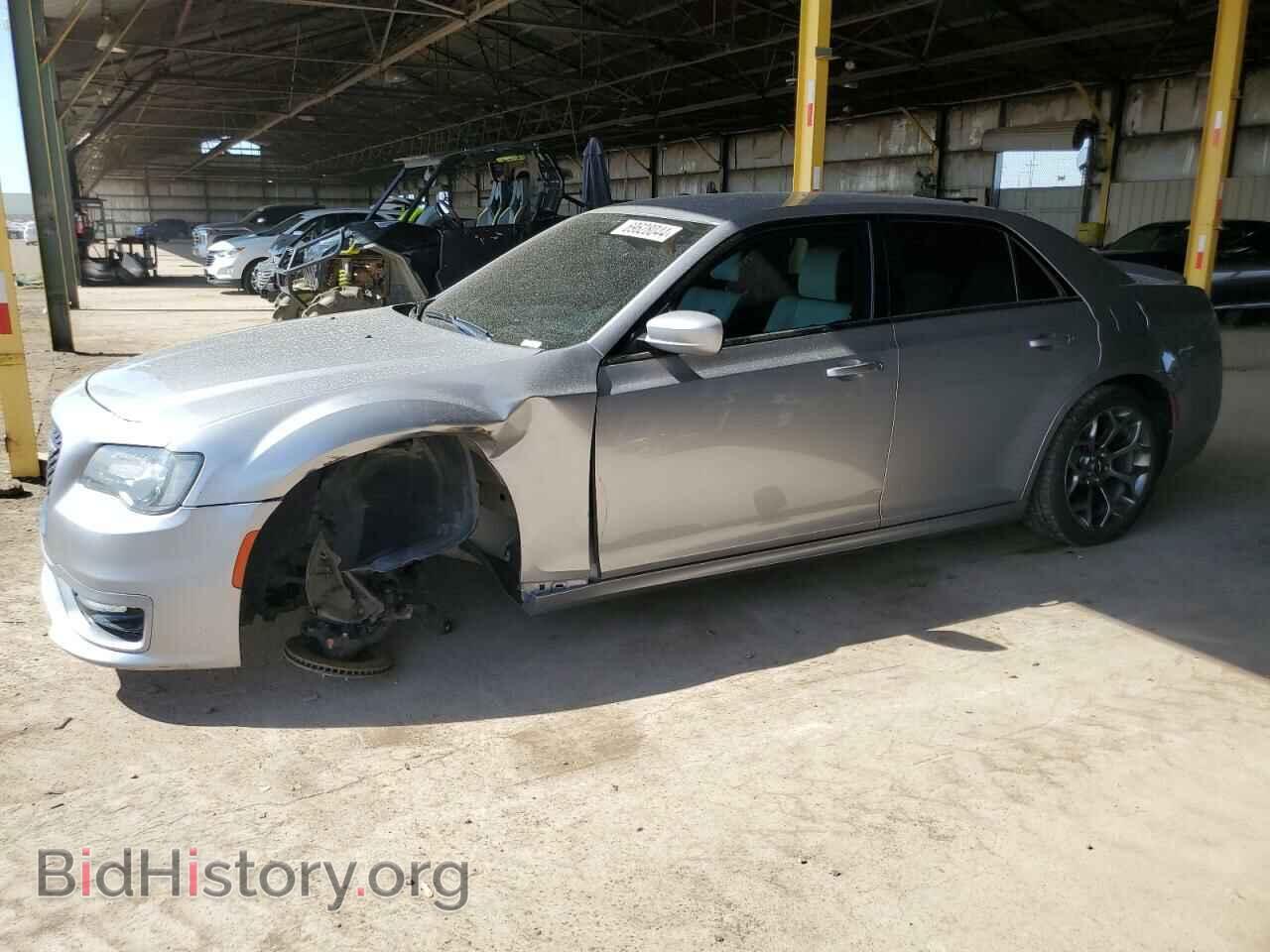 Фотография 2C3CCABG0JH190954 - CHRYSLER 300 2018
