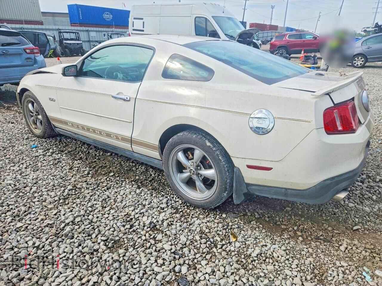 2012 Ford MUSTANG (VIN 1ZVBP8CF9C5209955) — фото 2 из 12