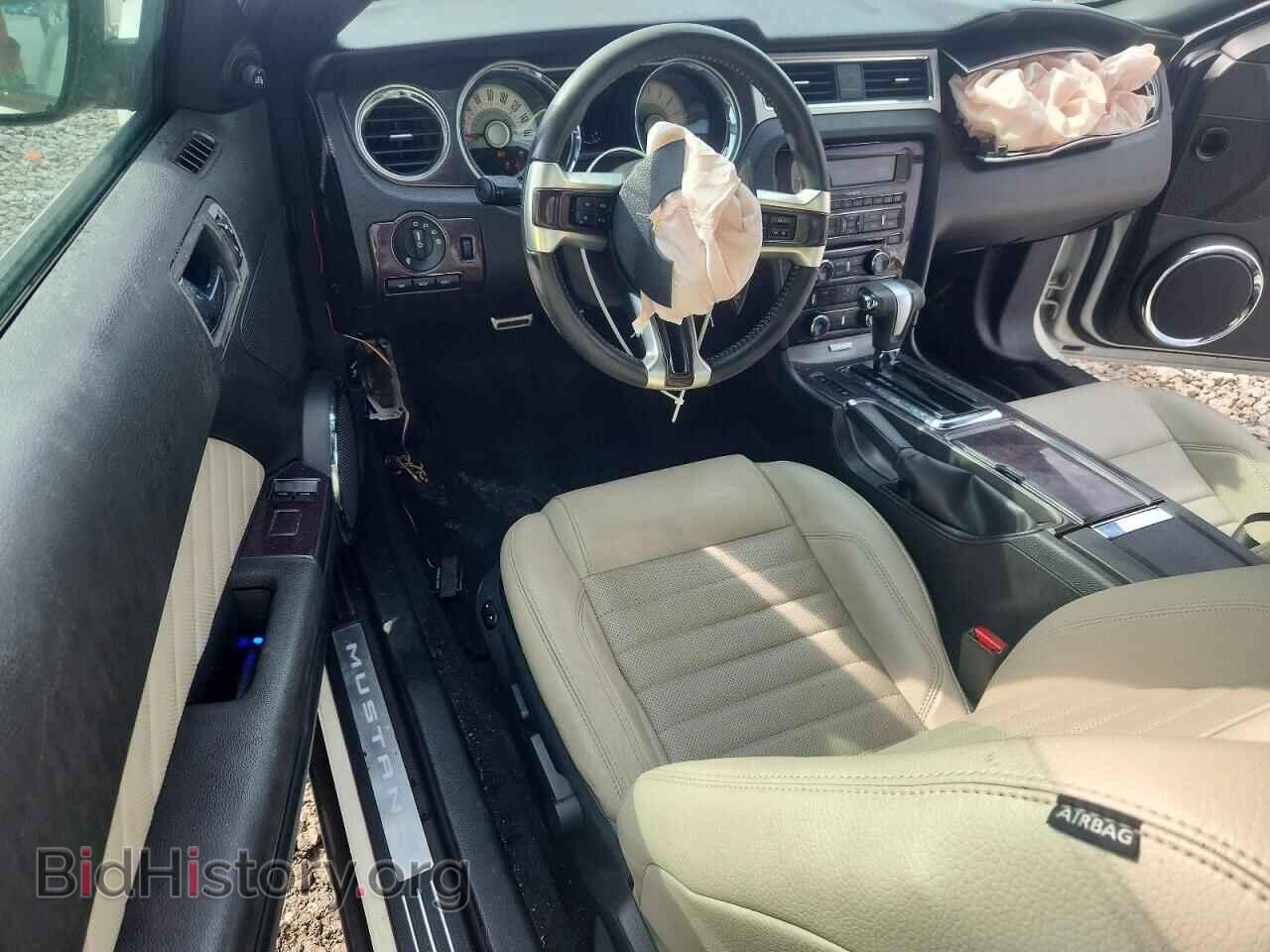 2012 Ford MUSTANG (VIN 1ZVBP8CF9C5209955) — фото 8 из 12