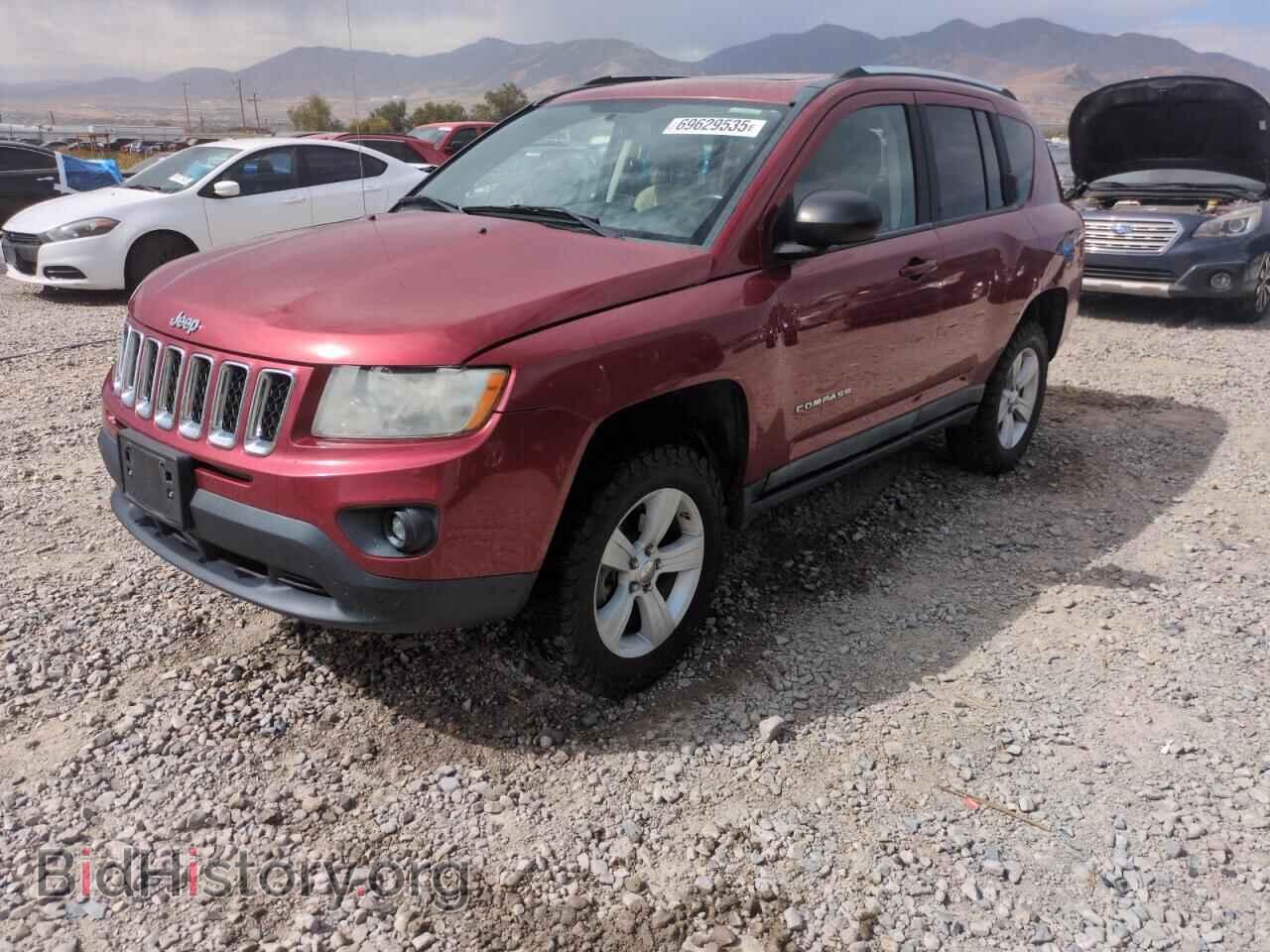 Photo 1J4NF1FB8BD136594 - JEEP COMPASS 2011