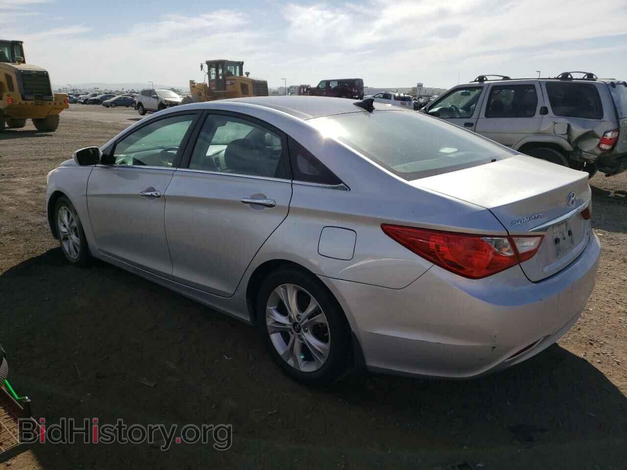 2013 HYUNDAI SONATA - VIN: 5NPEC4AC6DH626111 - Фото 2