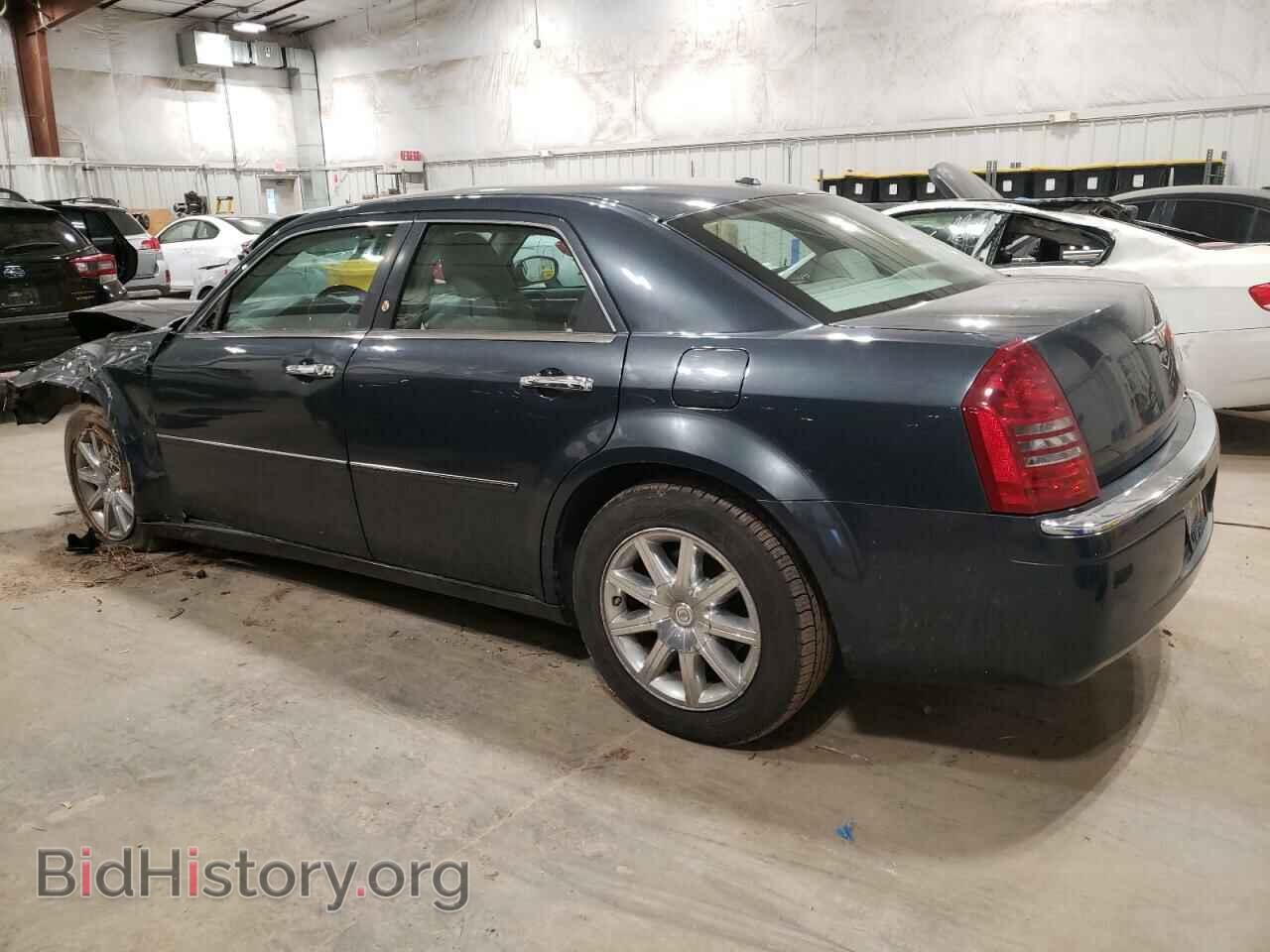 2007 CHRYSLER 300 - VIN: 2C3KA63H57H684497 - Фото 2