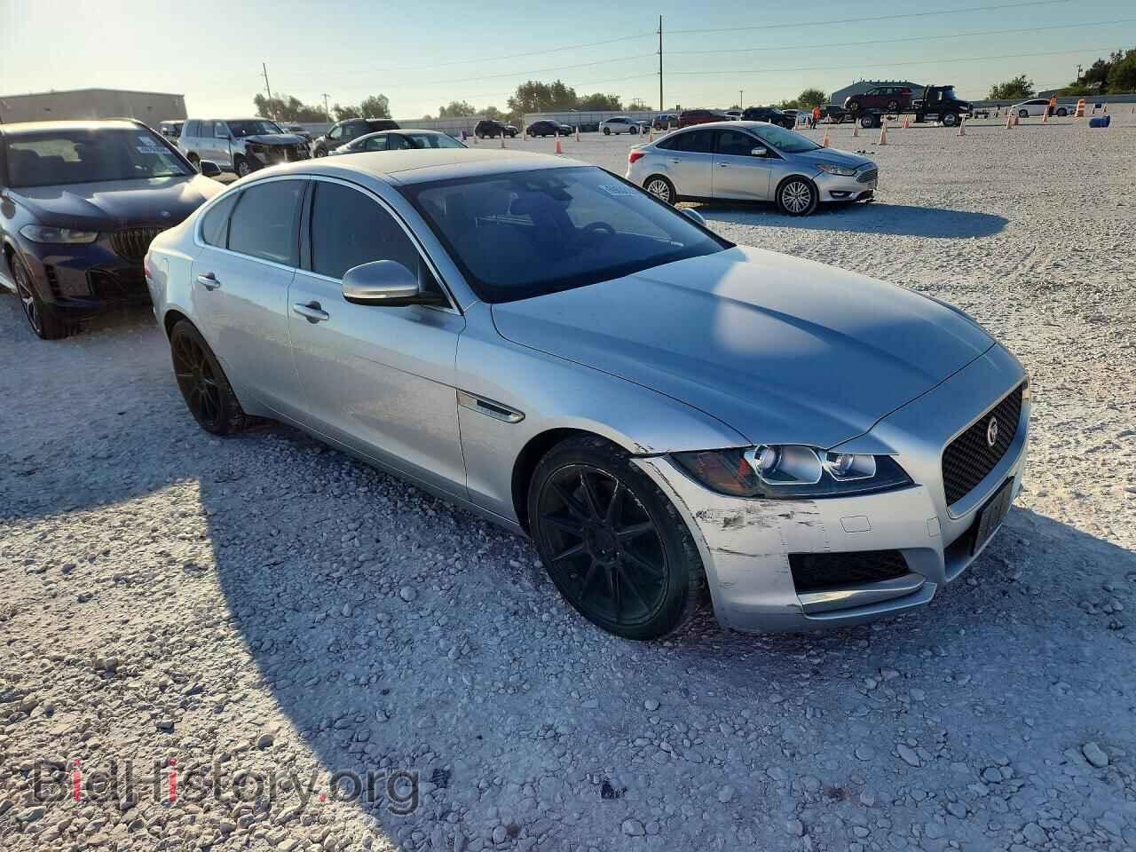 2017 JAGUAR XF - VIN: SAJBD4BV3HCY46888 - Фото 4
