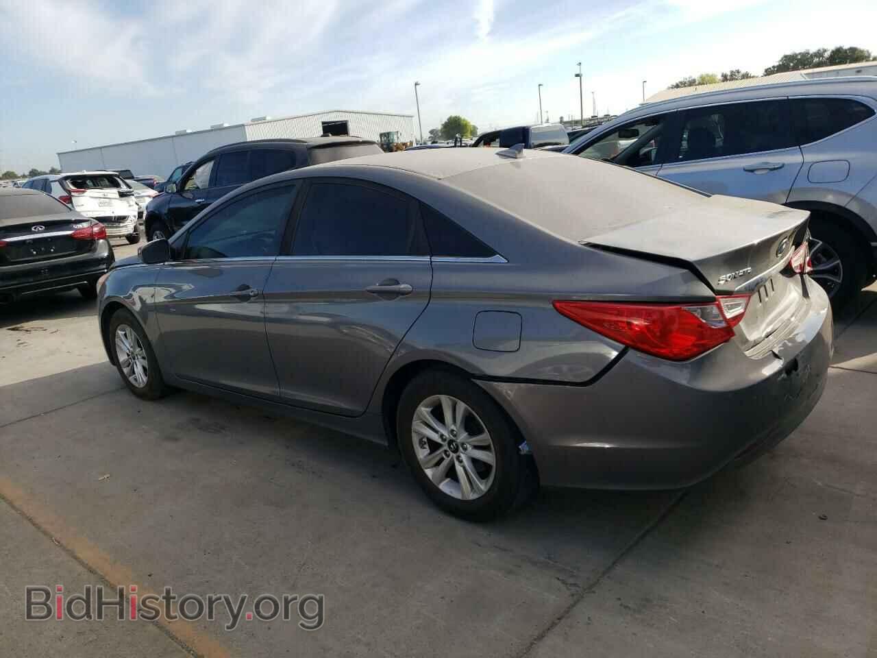 2013 HYUNDAI SONATA - VIN: 5NPEB4AC3DH557218 - Фото 2