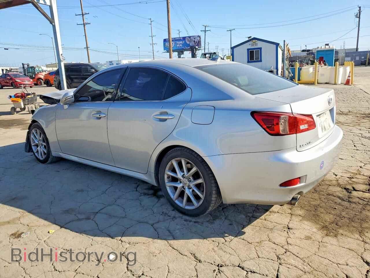2011 LEXUS IS - VIN: JTHBF5C25B5150563 - Фото 2