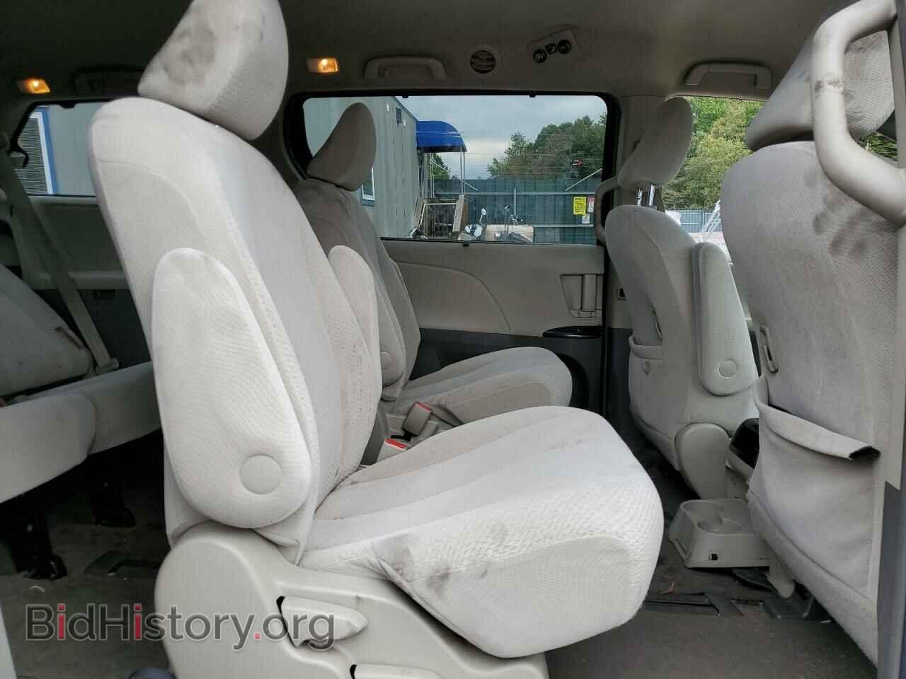 2011 TOYOTA All Models - VIN: 5TDJK3DC7BS029029 - Фото 11