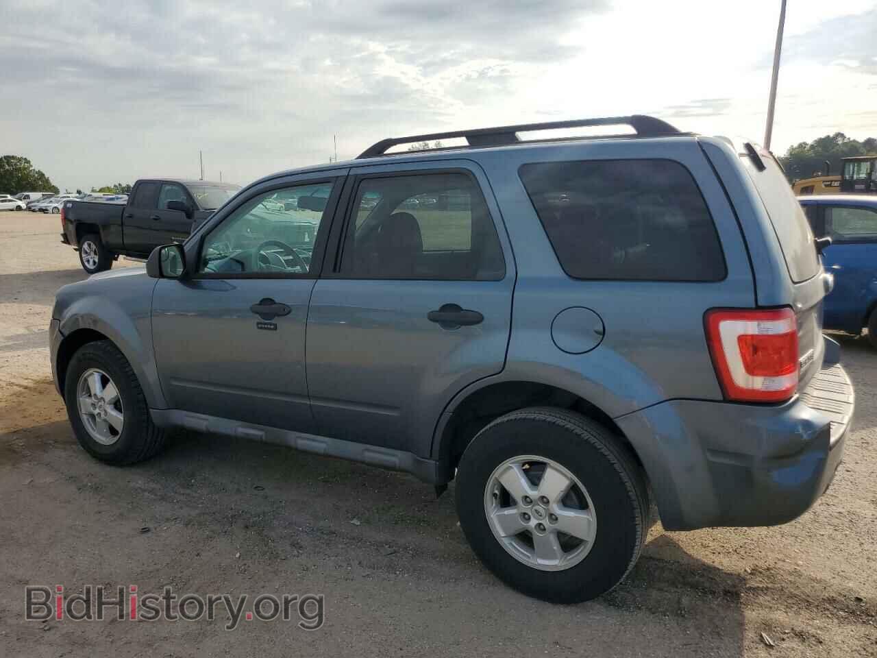 2010 FORD ESCAPE - VIN: 1FMCU0D70AKA42744 - Фото 2