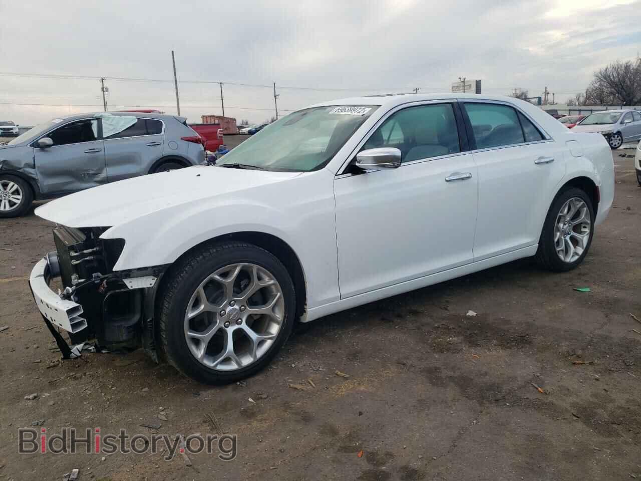 Фотография 2C3CCAPT7JH181559 - CHRYSLER 300 2018