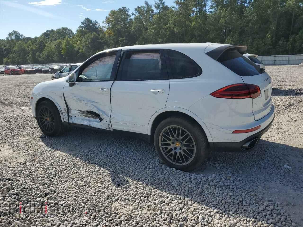 2017 PORSCHE CAYENNE - VIN: WP1AA2A24HKA91219 - Фото 2