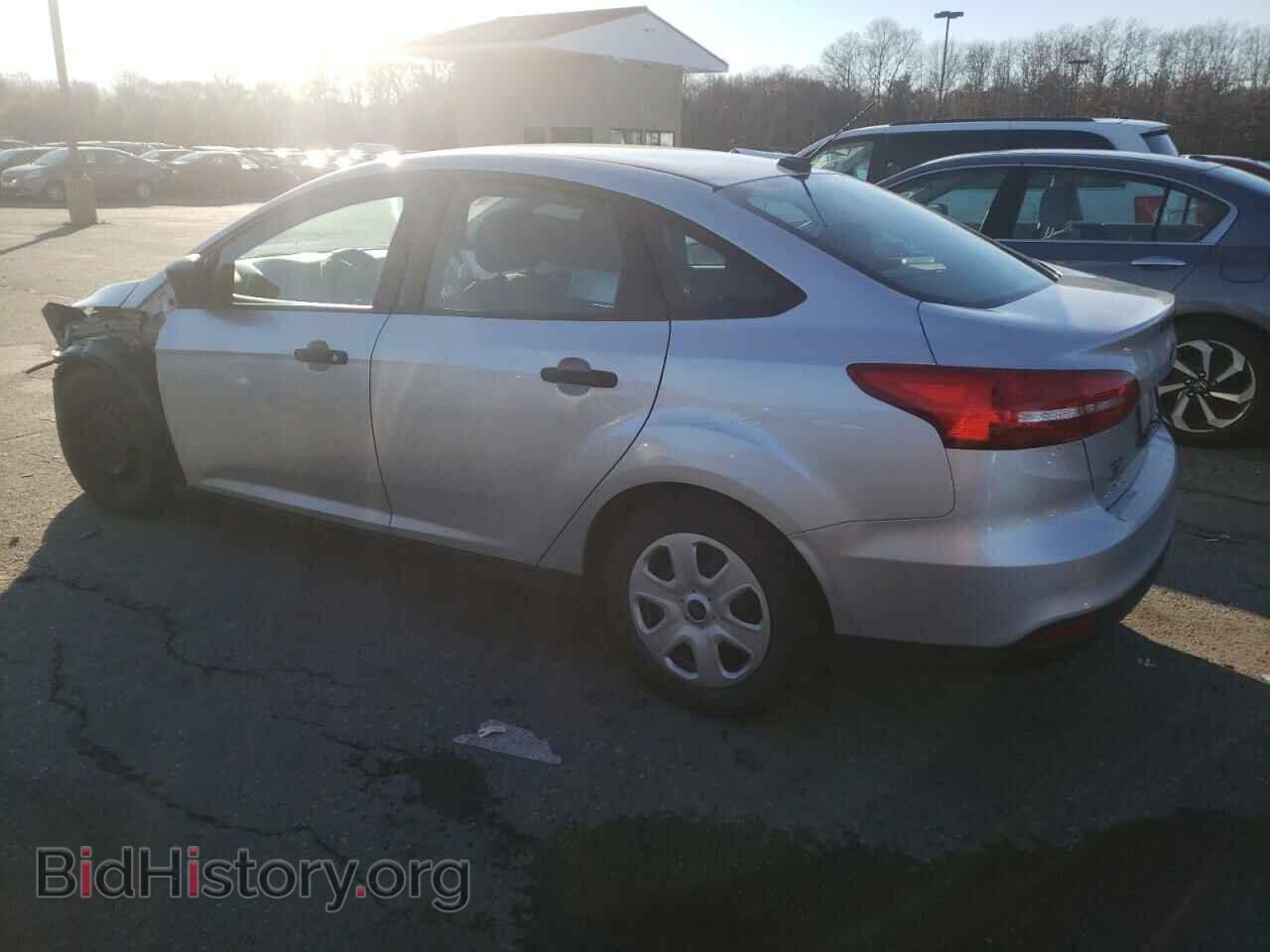 2016 FORD FOCUS - VIN: 1FADP3E22GL235958 - Фото 2