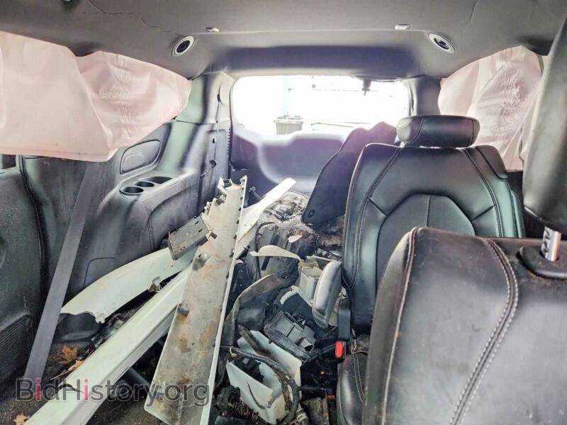 2025 Chrysler PACIFICA (VIN 2C4RC1BG7SR541778) — photo 10 of 14