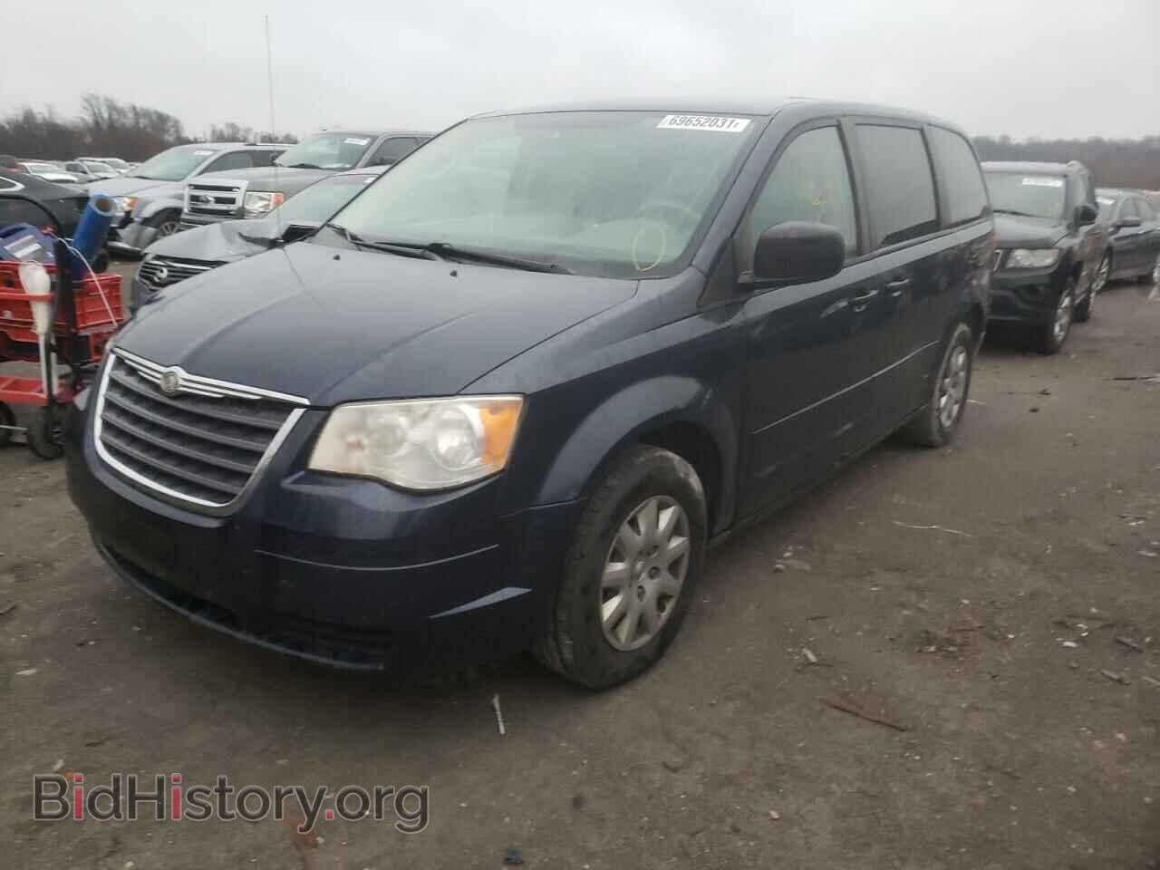 2008 CHRYSLER MINIVAN - VIN: 2A8HR44H28R745925 - Фото 2