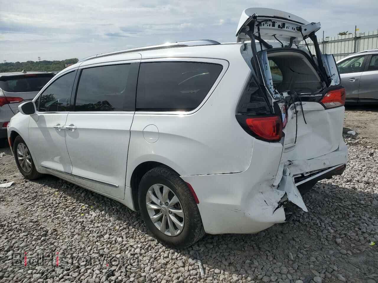 2019 CHRYSLER PACIFICA - VIN: 2C4RC1BGXKR593261 - Photo 2