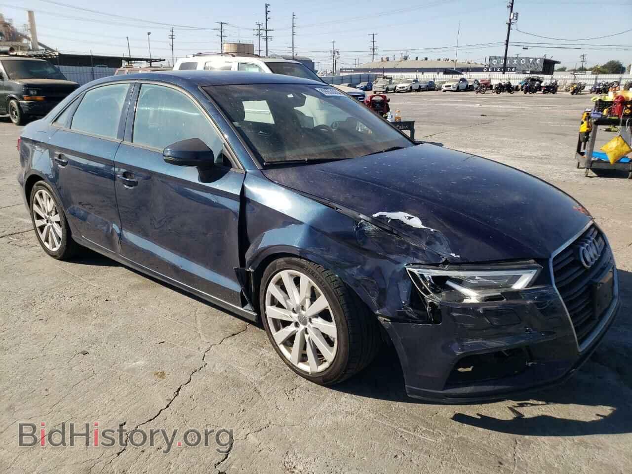 2017 AUDI A3 - VIN: WAUAUGFF8H1056462 - Фото 4