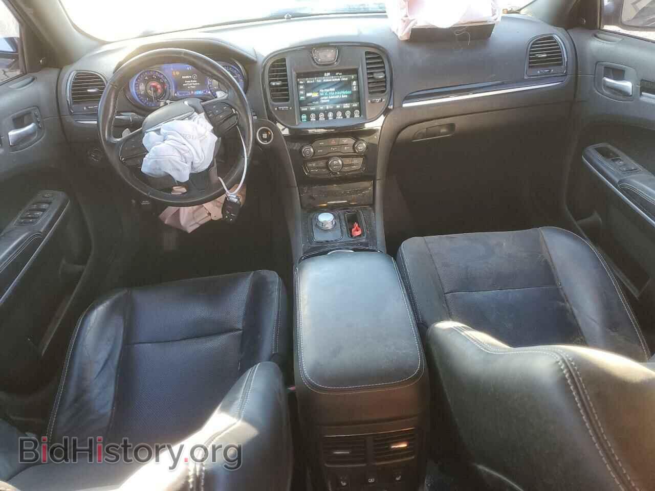 2019 CHRYSLER 300 - VIN: 2C3CCAGG6KH676789 - Фото 9