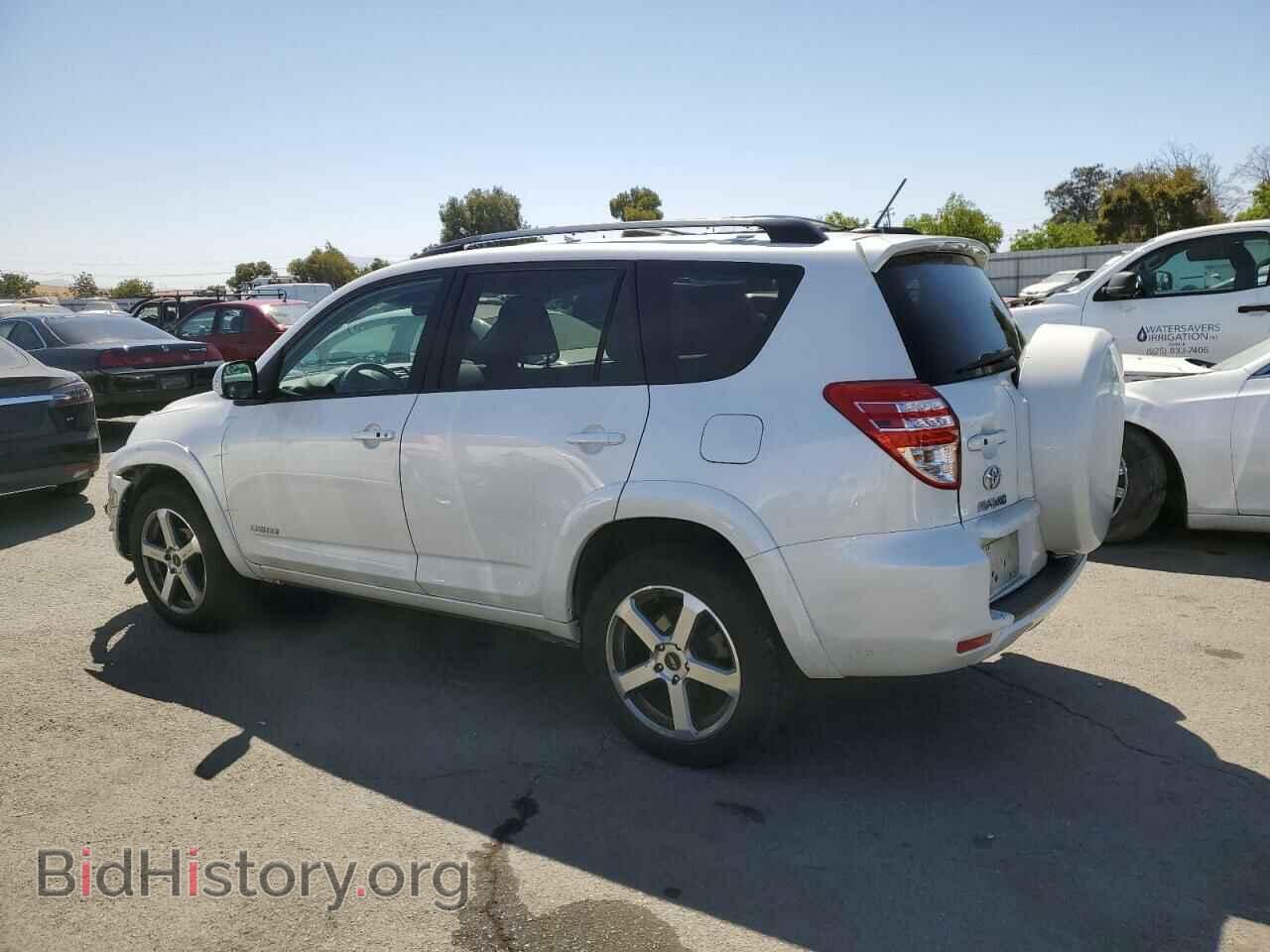 2011 TOYOTA RAV4 - VIN: 2T3YF4DV1BW090076 - Фото 2