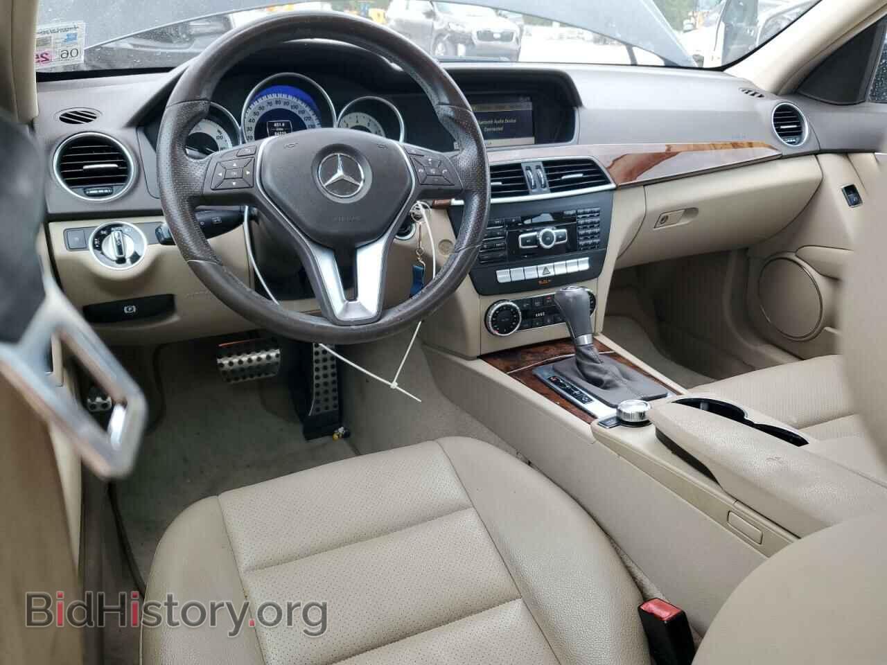 2012 MERCEDES-BENZ C-CLASS - VIN: WDDGF4HB4CA609199 - Фото 8